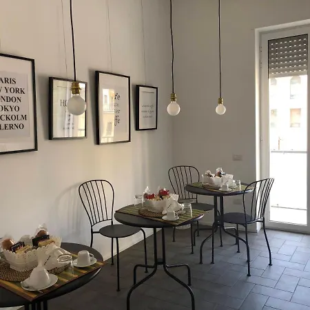 M'illumina Alojamento de Acomodação e Pequeno-almoço Salerno